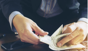 Các câu hỏi liên quan đến môi giới hối lộ