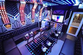 đặt chốt cửa trong phòng hát karaoke bị phạt đến 60 triệu đồng
